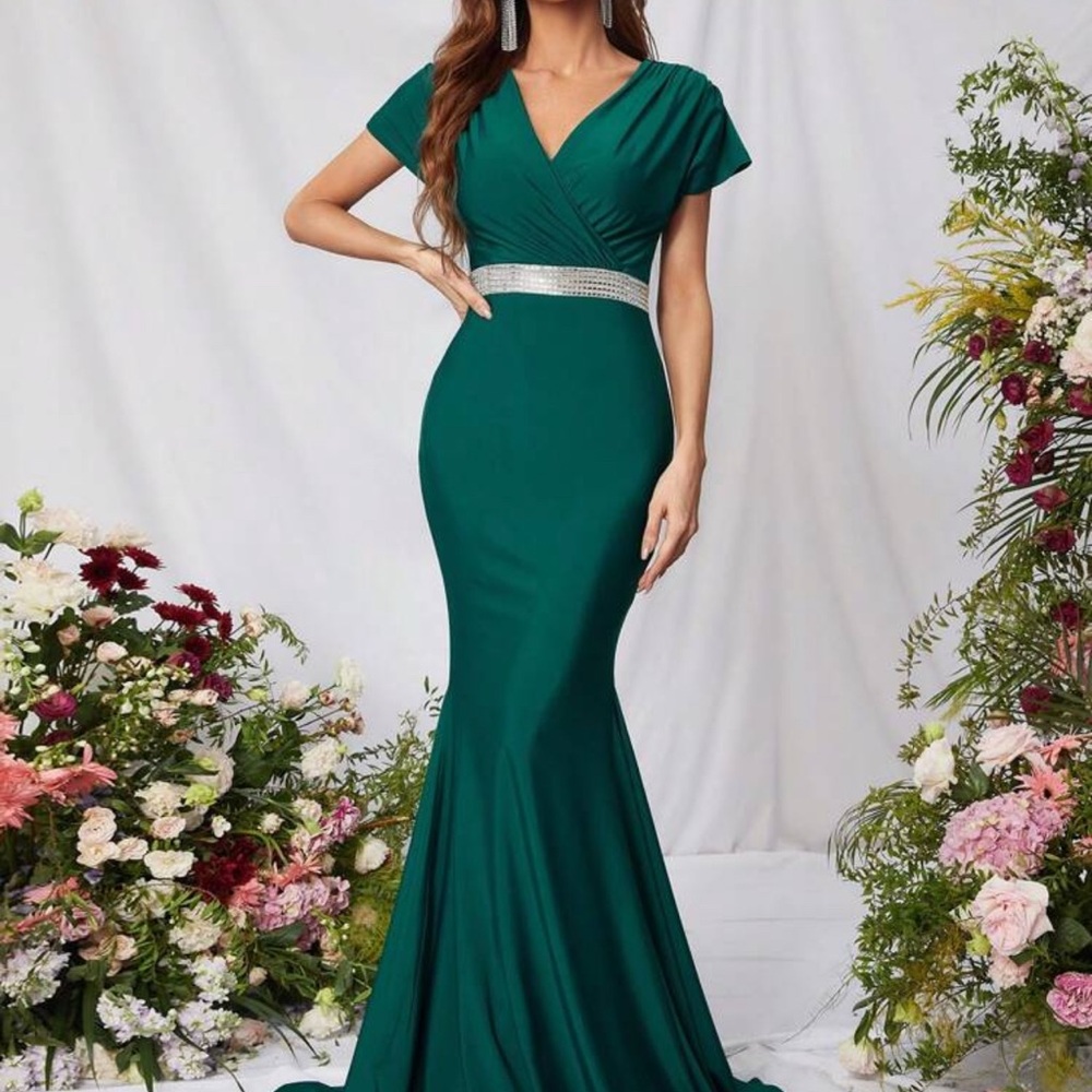 Elegant Green Evening Gown